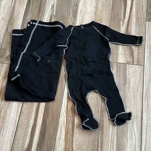 Bee & Dee black  Baby footie with matching blanket